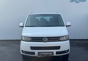 Подержанный автомобиль Volkswagen Transporter Minivan 2013 года (2 фото)