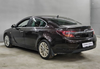 Подержанный автомобиль Opel Insignia Sedan 2014 года (7 фото)