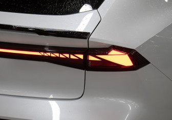 Подержанный автомобиль Changan UNI-V 2023 года (25 фото)