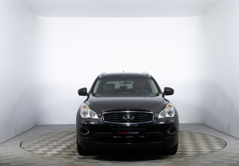 Подержанный автомобиль Infiniti EX 2011 года (2 фото)