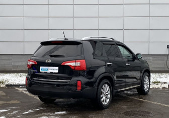 Подержанный автомобиль Kia Sorento 2013 года (5 фото)