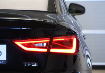 Подержанный автомобиль Audi A3 Sedan 2015 года (21 фото)