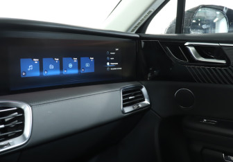 Подержанный автомобиль Hongqi E-HS9 2021 года (21 фото)