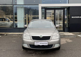 Подержанный автомобиль Skoda Octavia Liftback 2011 года (2 фото)