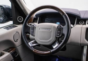 Подержанный автомобиль Land Rover Range Rover 2016 года (15 фото)