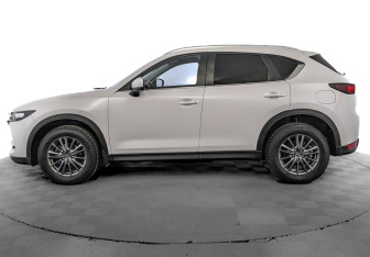 Подержанный автомобиль Mazda CX-5 2017 года (9 фото)