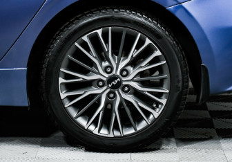 Подержанный автомобиль Kia Cerato Sedan 2021 года (8 фото)