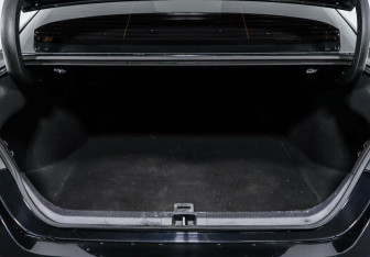 Подержанный автомобиль Toyota Camry Sedan 2018 года (21 фото)