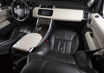 Подержанный автомобиль Land Rover Range Rover Sport 2016 года (23 фото)