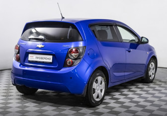 Подержанный автомобиль Chevrolet Aveo Hatchback 2013 года (5 фото)