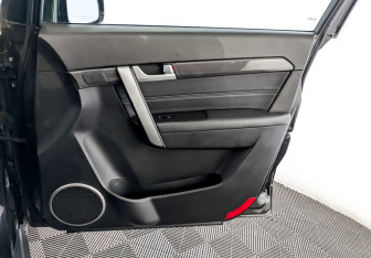 Подержанный автомобиль Chevrolet Captiva 2014 года (24 фото)