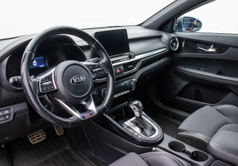 Подержанный автомобиль Kia Cerato Sedan 2020 года (9 фото)