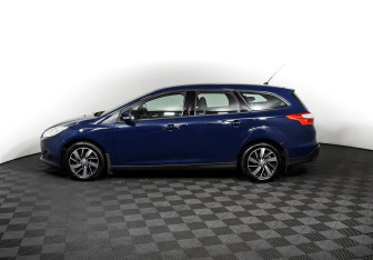 Подержанный автомобиль Ford Focus Wagon 2012 года (3 фото)