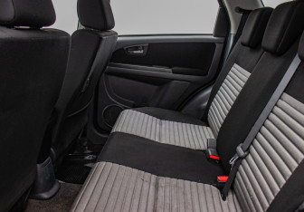 Подержанный автомобиль Suzuki SX4 Hatchback 2010 года (11 фото)