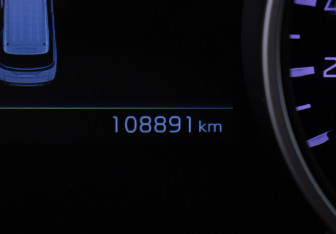 Подержанный автомобиль Kia Carnival 2021 года (12 фото)