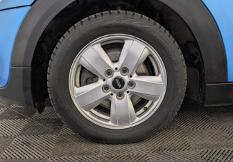 Подержанный автомобиль MINI Hatch 2018 года (12 фото)