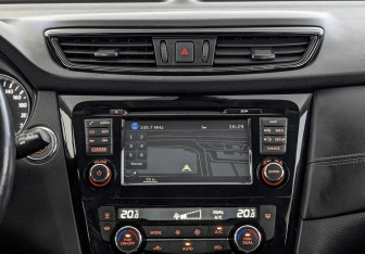 Подержанный автомобиль Nissan X-Trail 2018 года (17 фото)