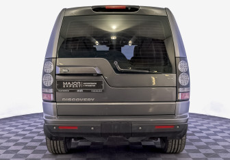 Подержанный автомобиль Land Rover Discovery 2016 года (6 фото)