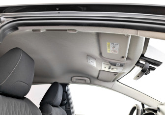 Подержанный автомобиль Toyota Corolla Sedan 2019 года (22 фото)
