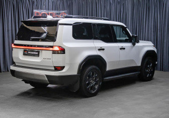 Подержанный автомобиль Lexus GX 2024 года (5 фото)