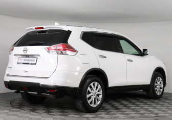 Подержанный автомобиль Nissan X-Trail 2018 года (5 фото)