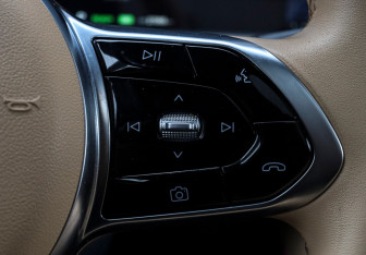 Подержанный автомобиль Voyah Free 2023 года (21 фото)