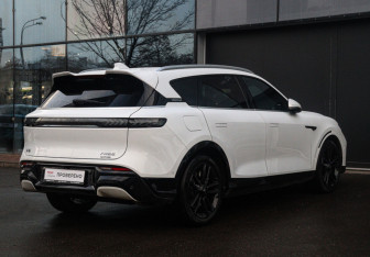 Подержанный автомобиль Voyah Free 2023 года (5 фото)