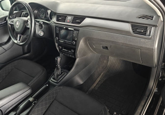 Подержанный автомобиль Skoda Rapid Liftback 2019 года (9 фото)