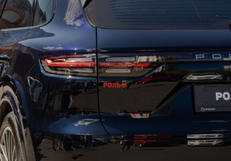 Подержанный автомобиль Porsche Cayenne 2018 года (27 фото)
