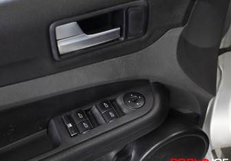 Подержанный автомобиль Ford Focus Sedan 2007 года (15 фото)