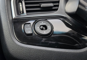 Подержанный автомобиль Kia Ceed Hatchback 2015 года (17 фото)