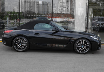 Подержанный автомобиль BMW Z4 Roadster 2020 года (5 фото)