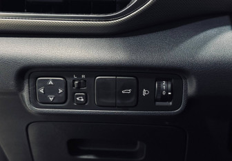 Подержанный автомобиль Changan UNI-T 2023 года (13 фото)