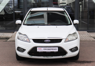 Подержанный автомобиль Ford Focus Hatchback 2009 года (2 фото)