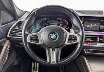 Подержанный автомобиль BMW X6 2021 года (22 фото)