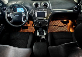 Подержанный автомобиль Ford Mondeo Sedan 2008 года (9 фото)