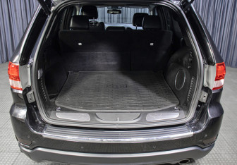 Подержанный автомобиль Jeep Grand Cherokee 2012 года (10 фото)