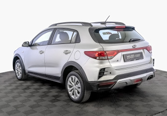 Подержанный автомобиль Kia Rio Hatchback 2021 года (7 фото)