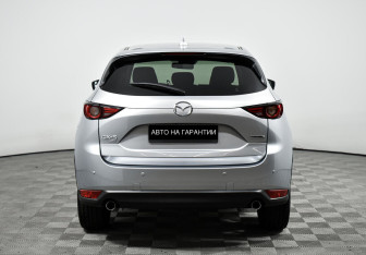 Подержанный автомобиль Mazda CX-5 2021 года (6 фото)