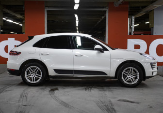 Подержанный автомобиль Porsche Macan 2017 года (4 фото)