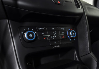 Подержанный автомобиль Ford Focus Hatchback 2019 года (14 фото)