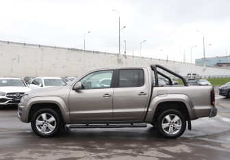 Подержанный автомобиль Volkswagen Amarok 2016 года (8 фото)
