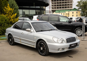 Подержанный автомобиль Hyundai Sonata 2008 года (2 фото)