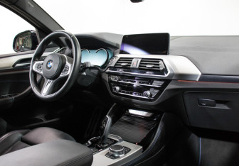 Подержанный автомобиль BMW X4 2019 года (7 фото)