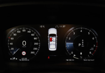 Подержанный автомобиль Volvo S90 2021 года (11 фото)