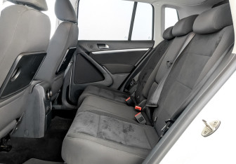 Подержанный автомобиль Volkswagen Tiguan 2015 года (12 фото)