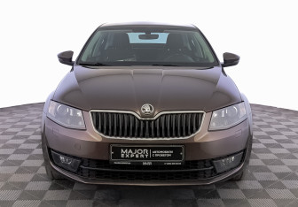 Подержанный автомобиль Skoda Octavia Liftback 2016 года (2 фото)