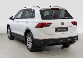 Подержанный автомобиль Volkswagen Tiguan 2021 года (7 фото)