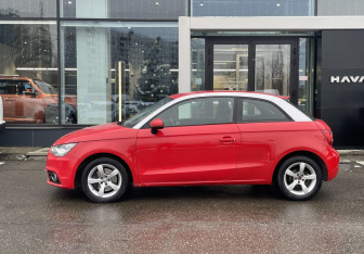 Подержанный автомобиль Audi A1 2012 года (8 фото)