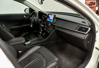Подержанный автомобиль Kia Optima Sedan 2017 года (25 фото)